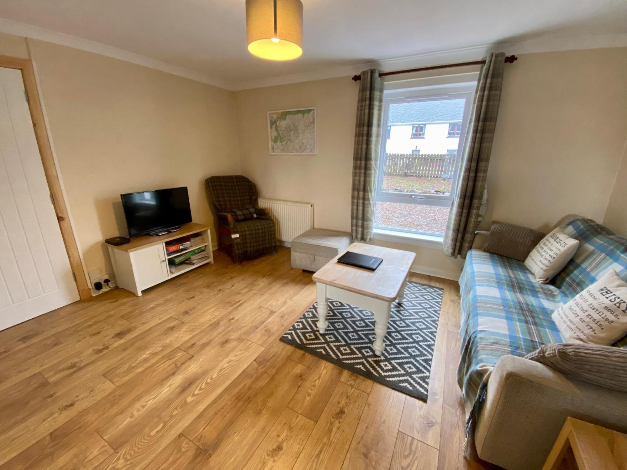 Traditional 3 Bed Town House Inverlochy Exterior photo